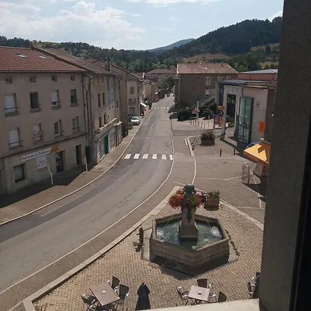 D'hôtes Les Orchidées Bed and breakfast Vorey